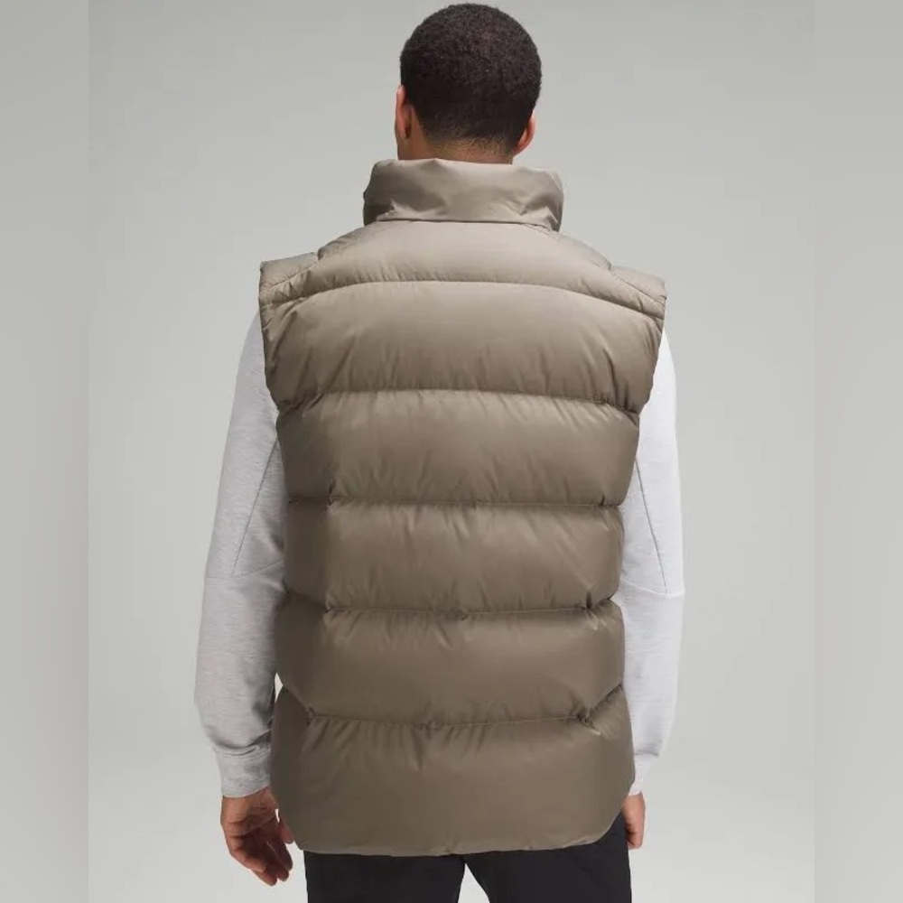 lululemon athletica Men's Wunder Puff 600-Down-Fill Vest - Picture 2 of 9